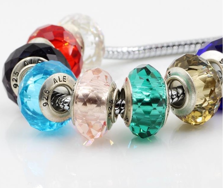 Korálek broušený sklo krystal LUX - modrý světlý - TOPBEADS