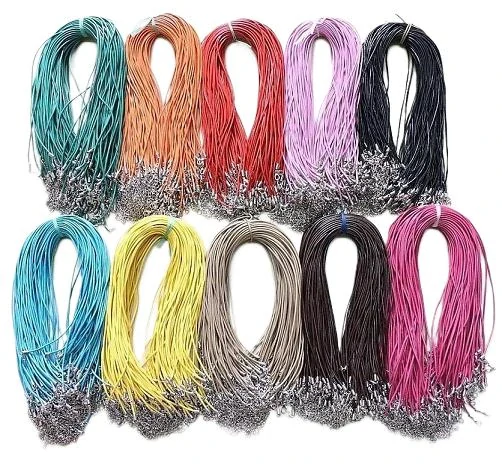 Barevná šňůrka na krk se zapínáním a řetízkem (45 cm) – mix barev