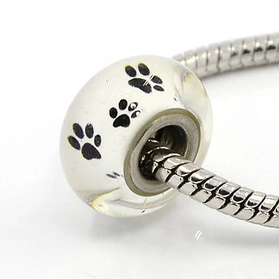 Korálek na náramek bílý černé tlapky skleněný (ANY 22) - TOPBEADS