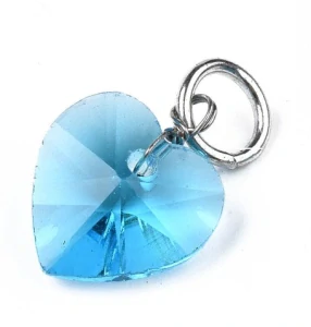 Přívěsek SRDÍČKO broušený krystal modrý 