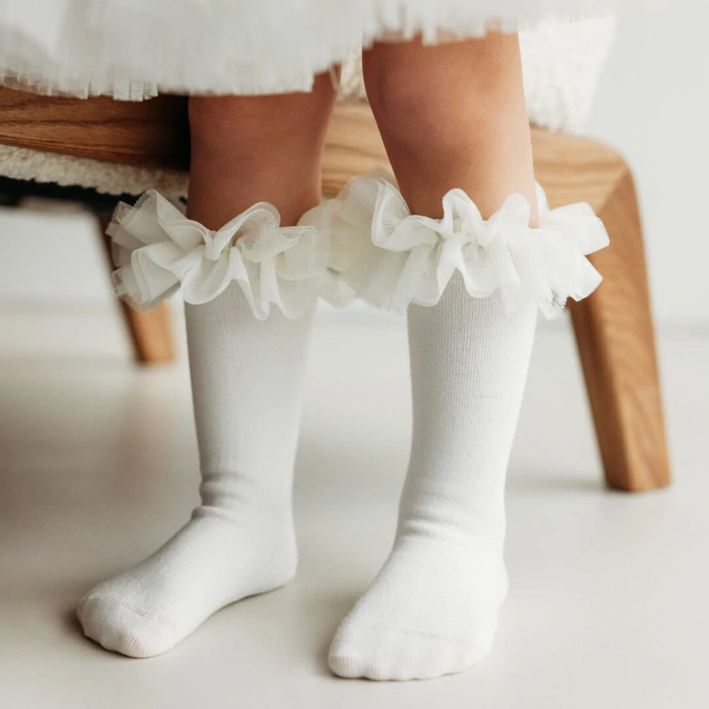 Dětské a dívčí podkolenky s volánky bílé Tutu design - slavnostní a elegantní podkolenky