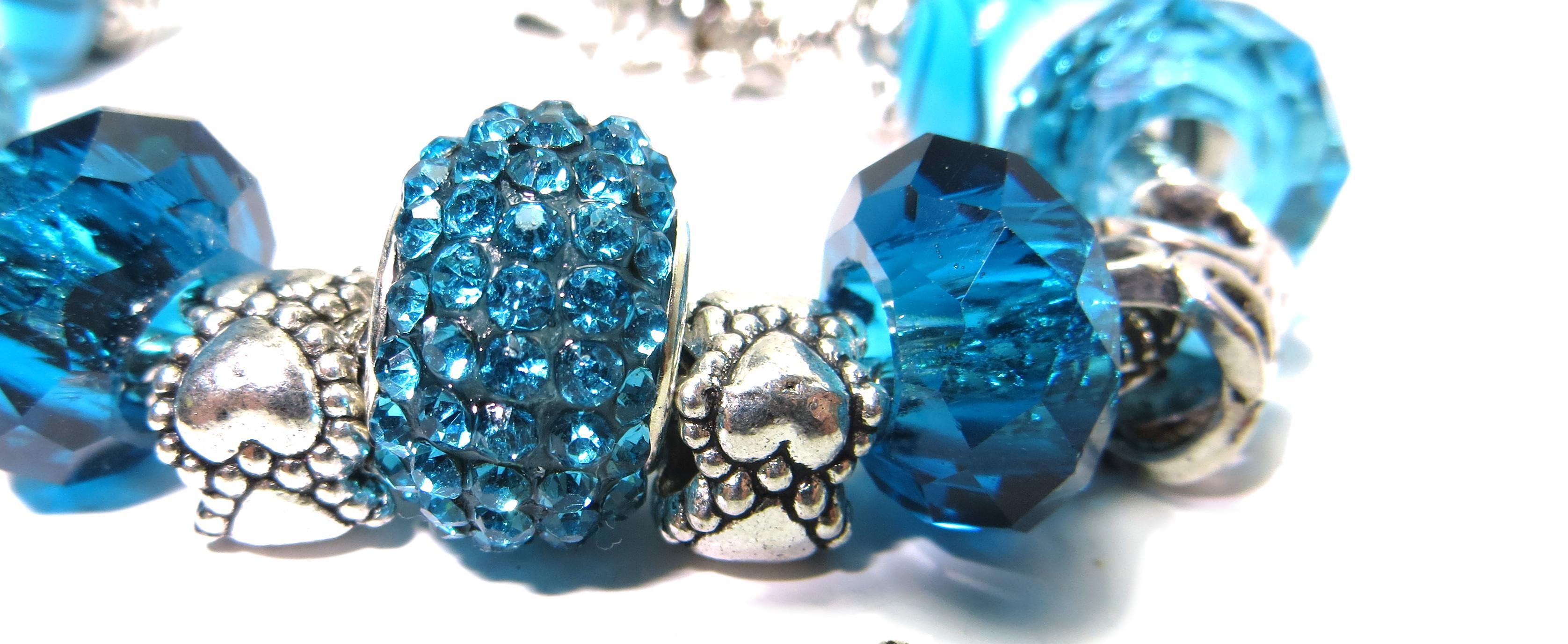 Náramek s korálky ICE TYRKYS LOOK TOPBEADS + dárková krabička